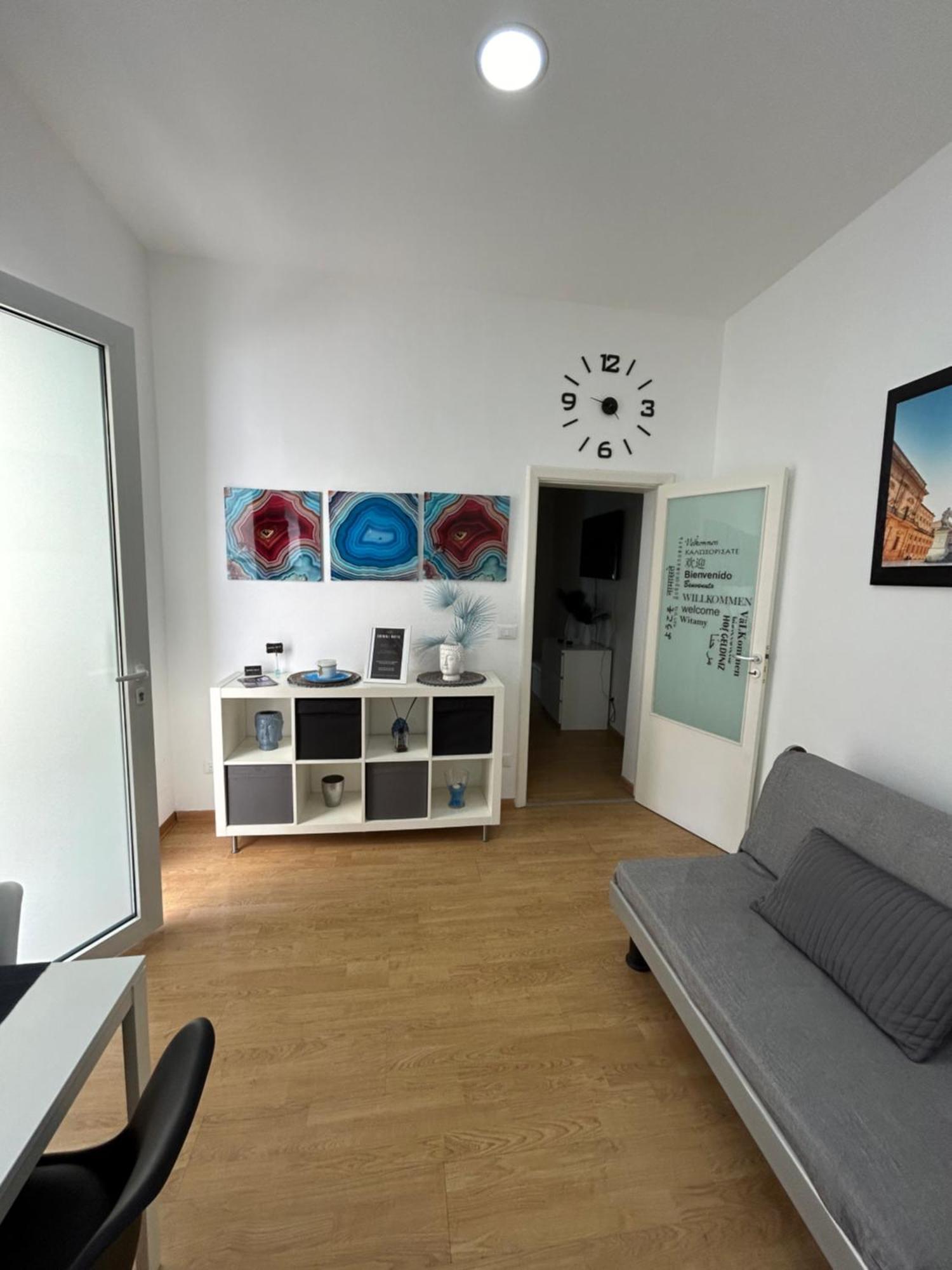 Brimiky House *