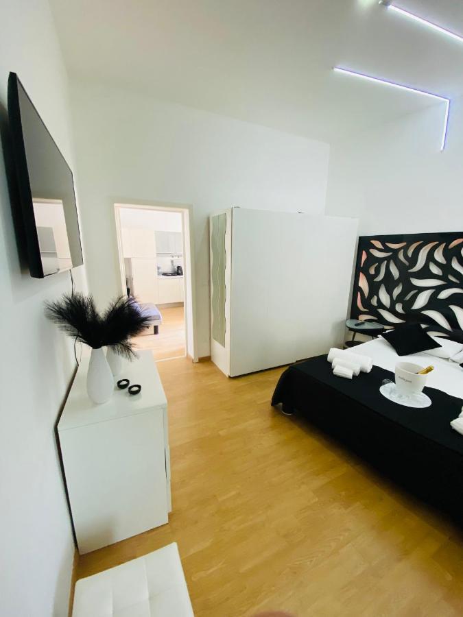 Brimiky House *